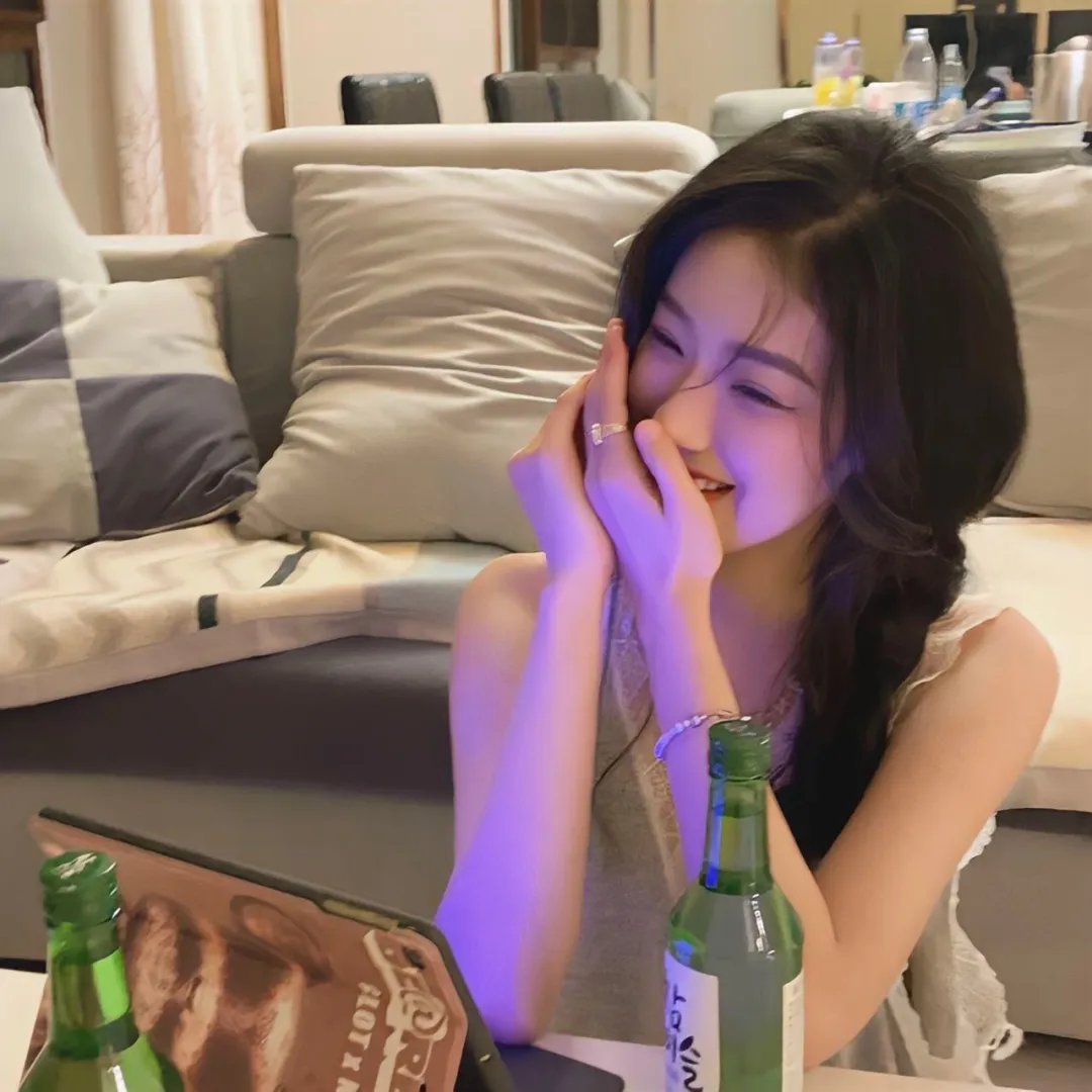 10号舱里的女人